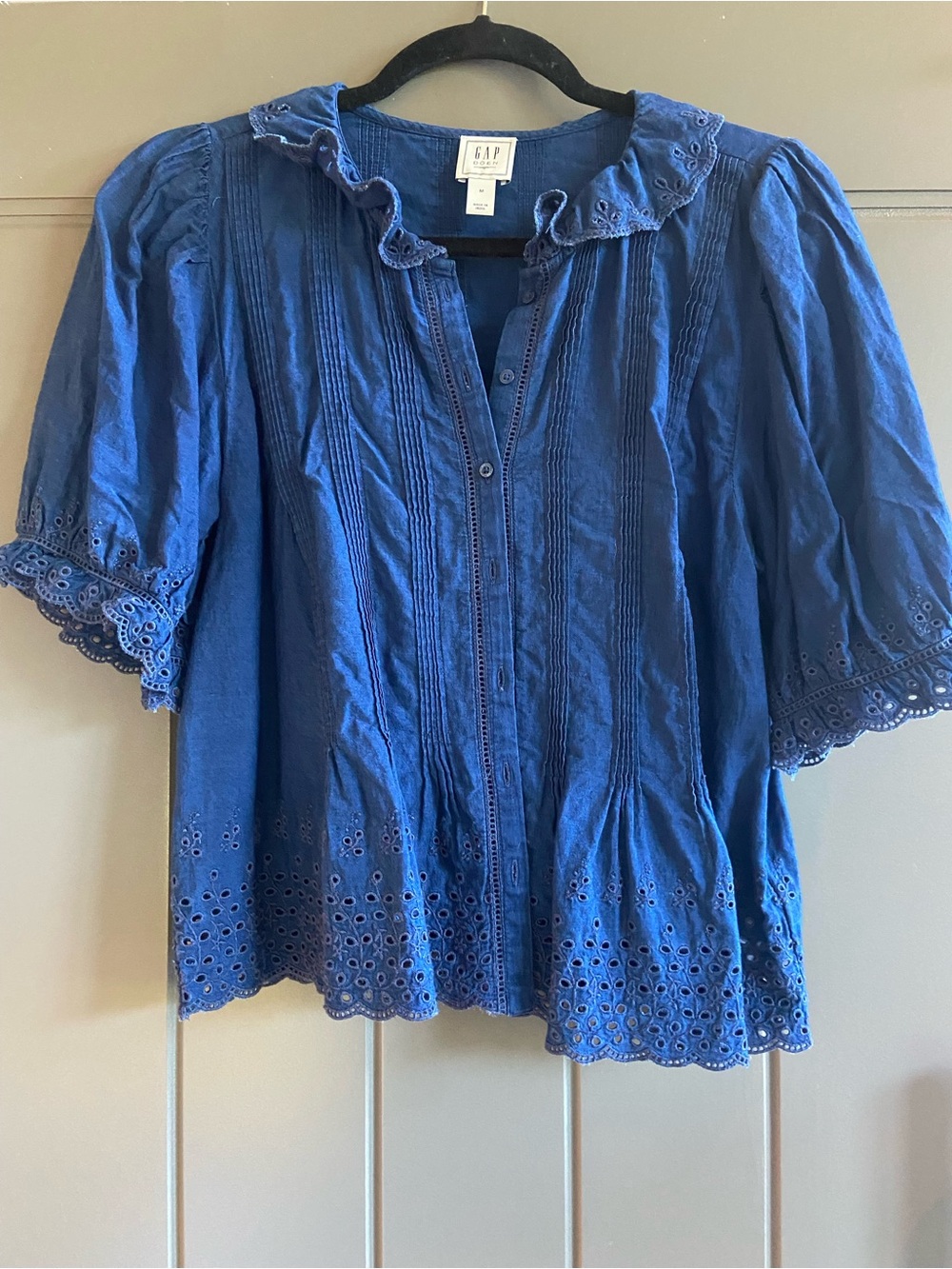 GAP Doen Women's Navy Blue Eyelet Cotton Peasant Blouse